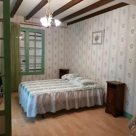 بيت للعطل Maison Coutras